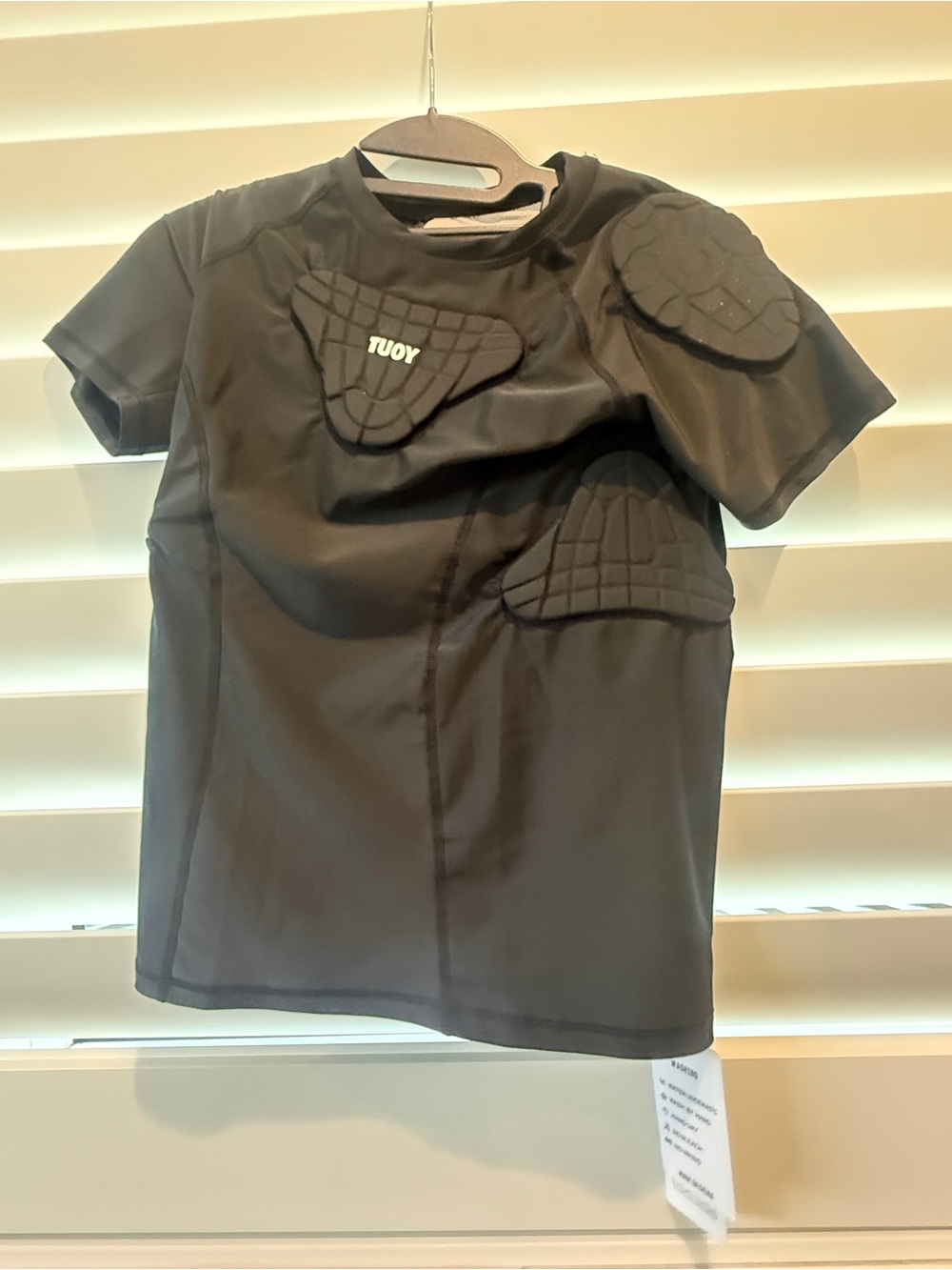 NWT Kids Large Black Padded Short Sleeve Top, Youth Large